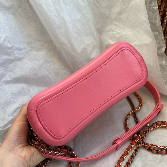 Chanel Pink Snakeskin Gabrielle Bag - Picture 4 of 10